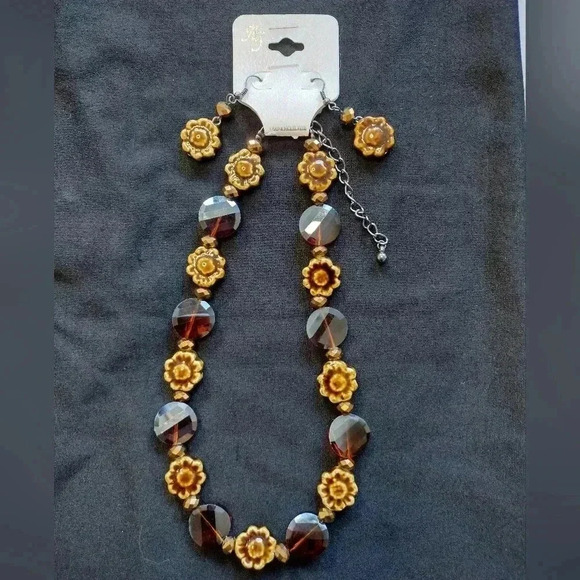 Jewelry - Bohemian Beaded floral and amber necklace earrings set